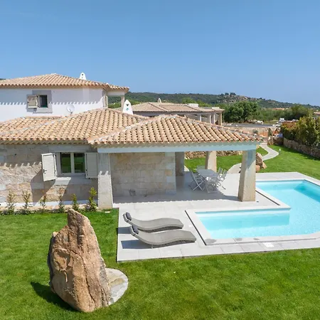 Corallo Sx Ottiolu Вилла